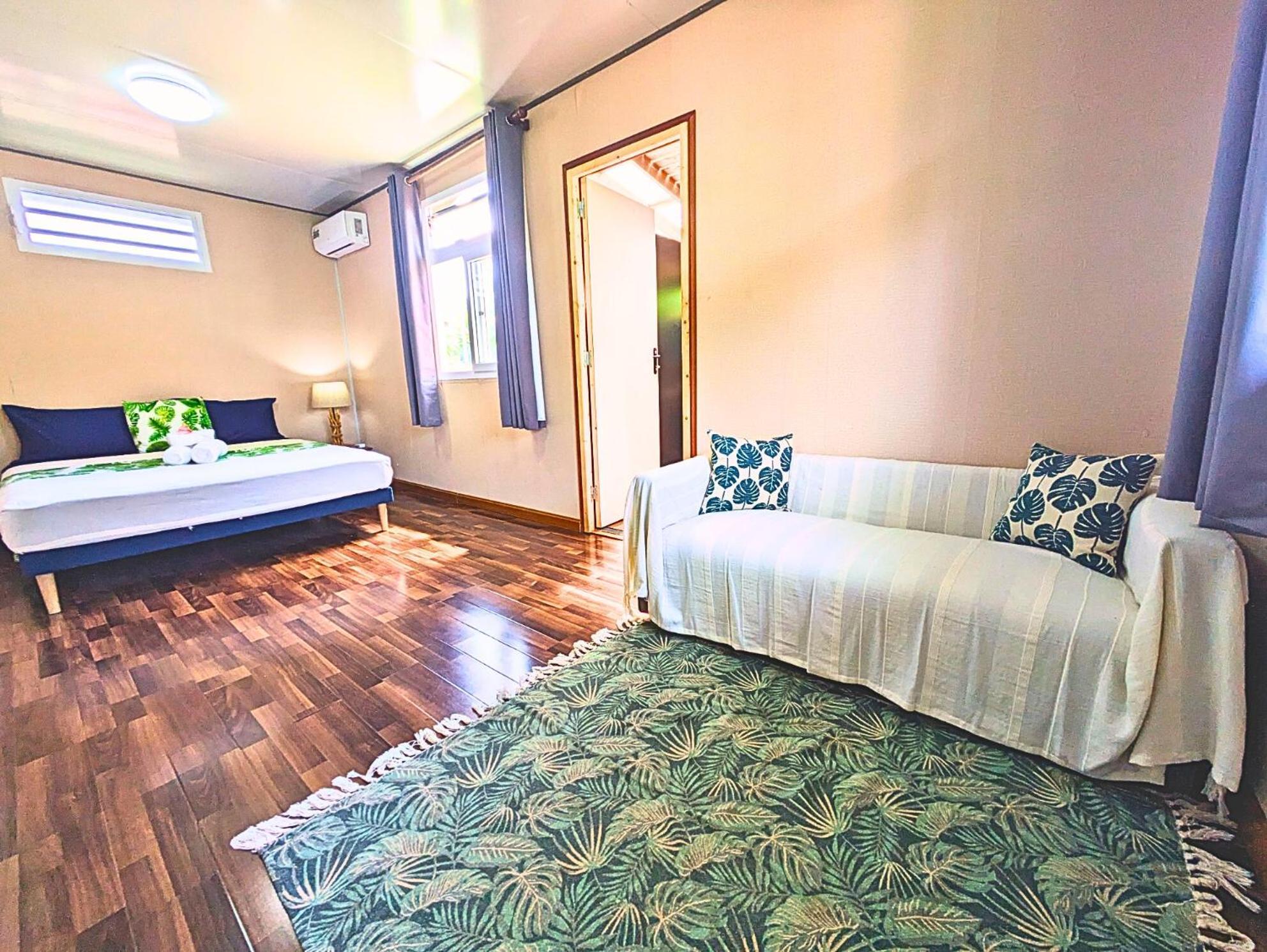 Natura Om Teahupoo Surf Lodge Toanoano Extérieur photo