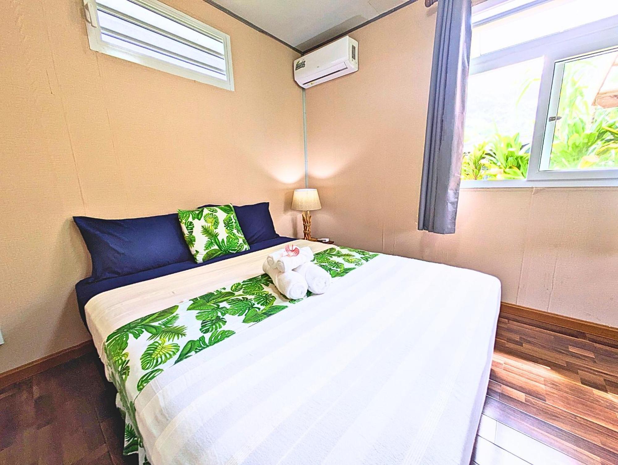 Natura Om Teahupoo Surf Lodge Toanoano Extérieur photo