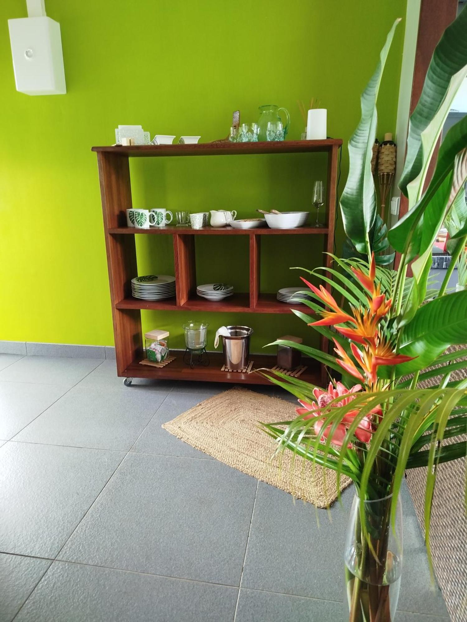 Natura Om Teahupoo Surf Lodge Toanoano Extérieur photo